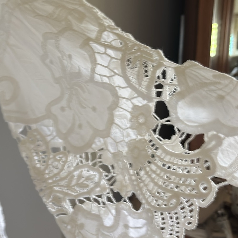 Beautiful cotton Lace Chico blouse 2   $18 - Picture 3 of 4